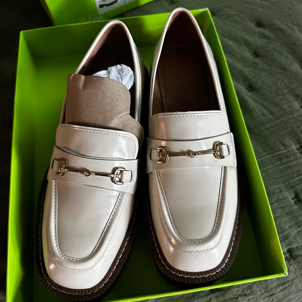 NWT Cream Sam Edelman Lug Sole Loafers